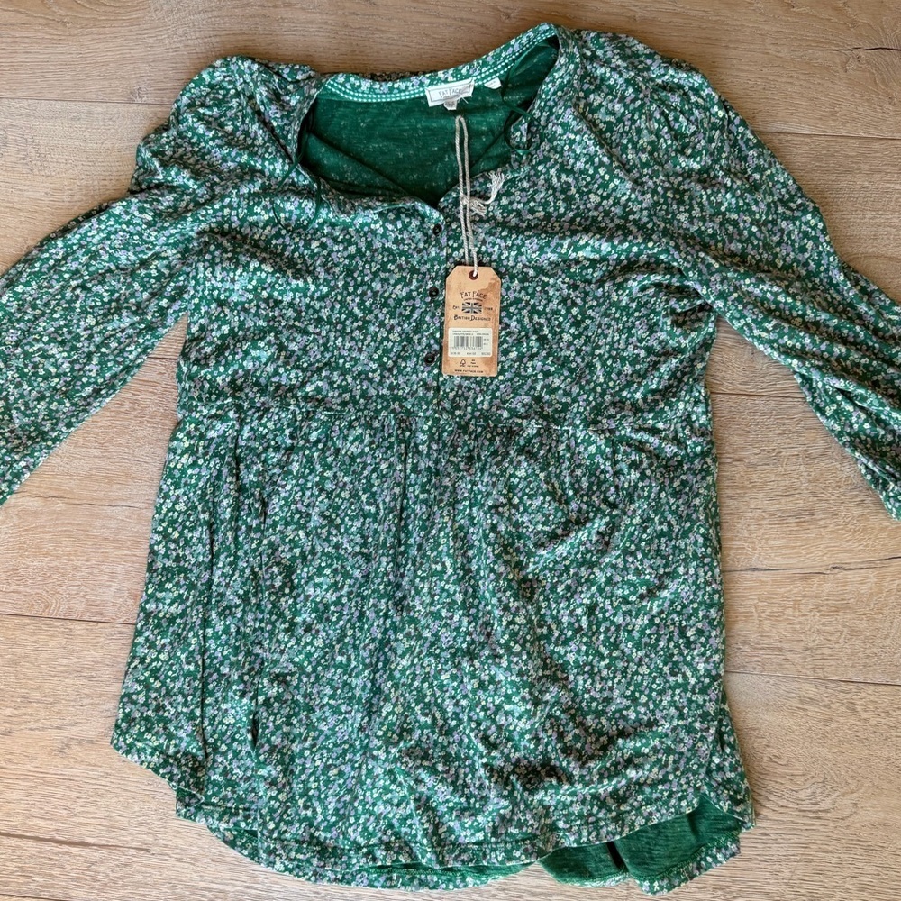 Brand new Fat face UK woman Green Floral Long Sleeve Top